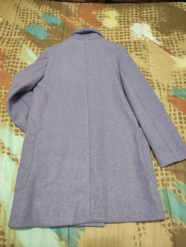 Abrigo corto de mujer oversize en lila