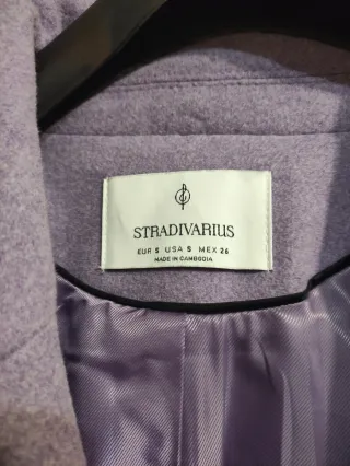 Abrigo corto de mujer oversize en lila