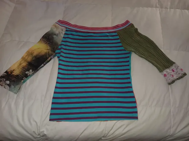 Top Liberto rayas azul y morado