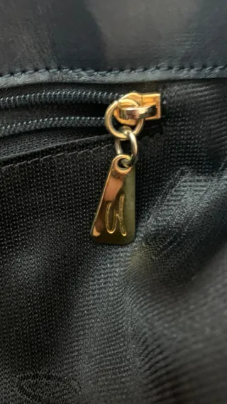 Borsa Genny vintage pelle nera fibbia oro