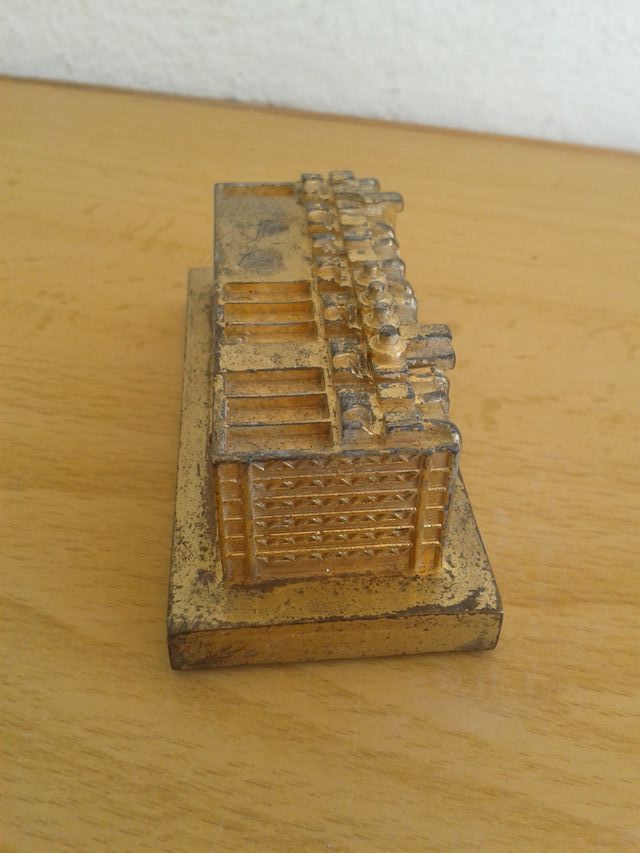 SACAPUNTAS PLAYME CENTRE GEORGES POMPIDOU