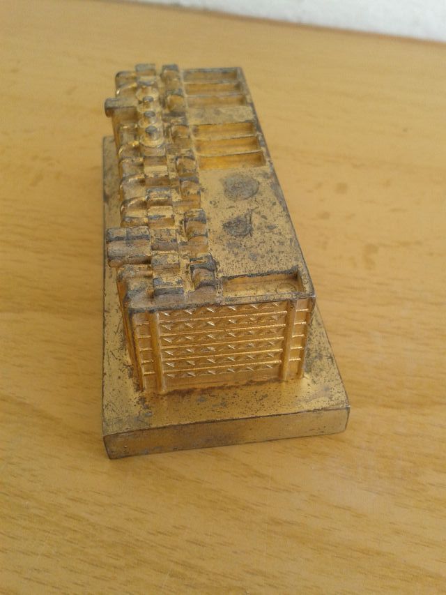 SACAPUNTAS PLAYME CENTRE GEORGES POMPIDOU