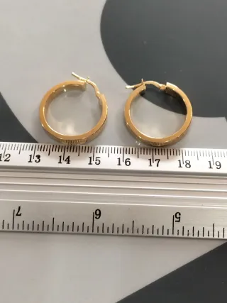 Pendientes de aro unisex de oro nuevos