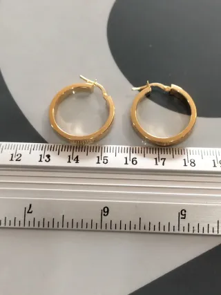 Pendientes de aro unisex de oro nuevos