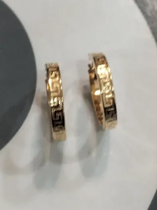 Pendientes de aro unisex de oro nuevos