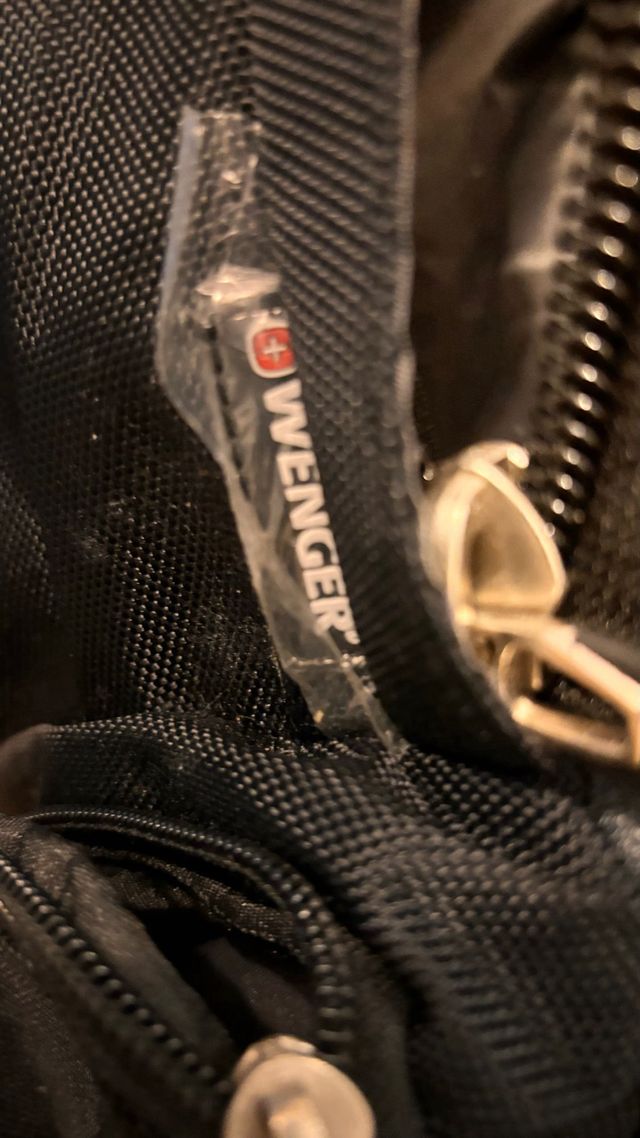 Mochila Wenger Negra y Gris