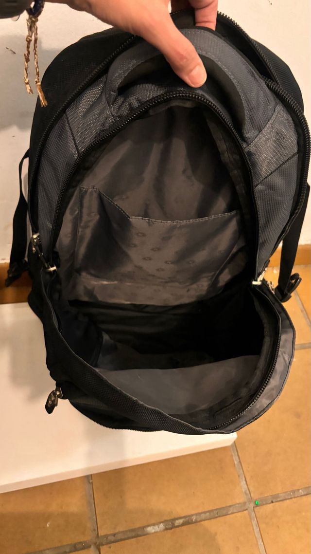 Mochila Wenger Negra y Gris