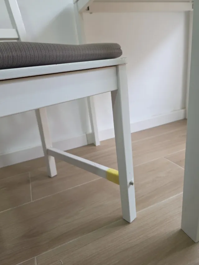 Mesa 74x74  IKEA VIHALS + 2 sillas STEFAN