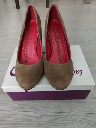 Zapatos de tacón Laikmanda marrones