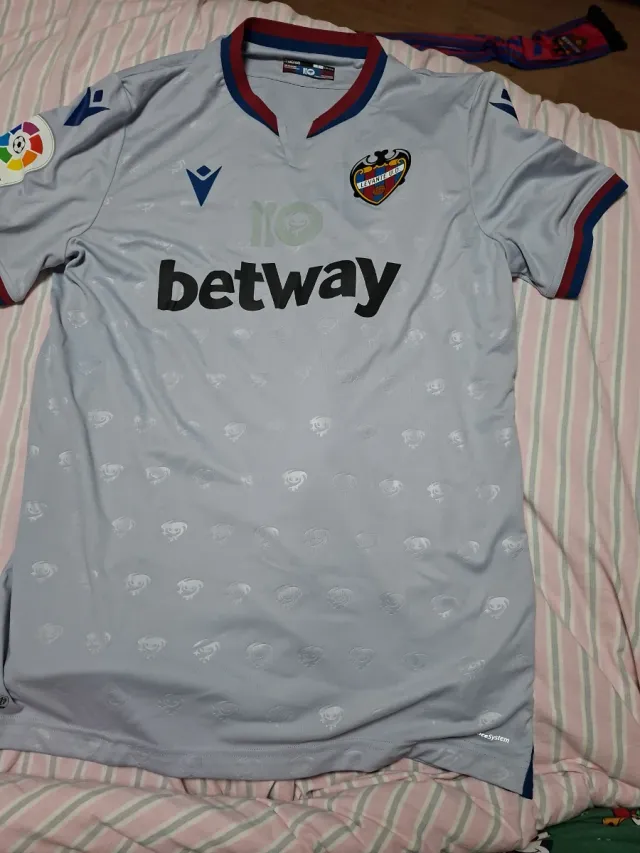 Camiseta Macron Levante UD Talla L