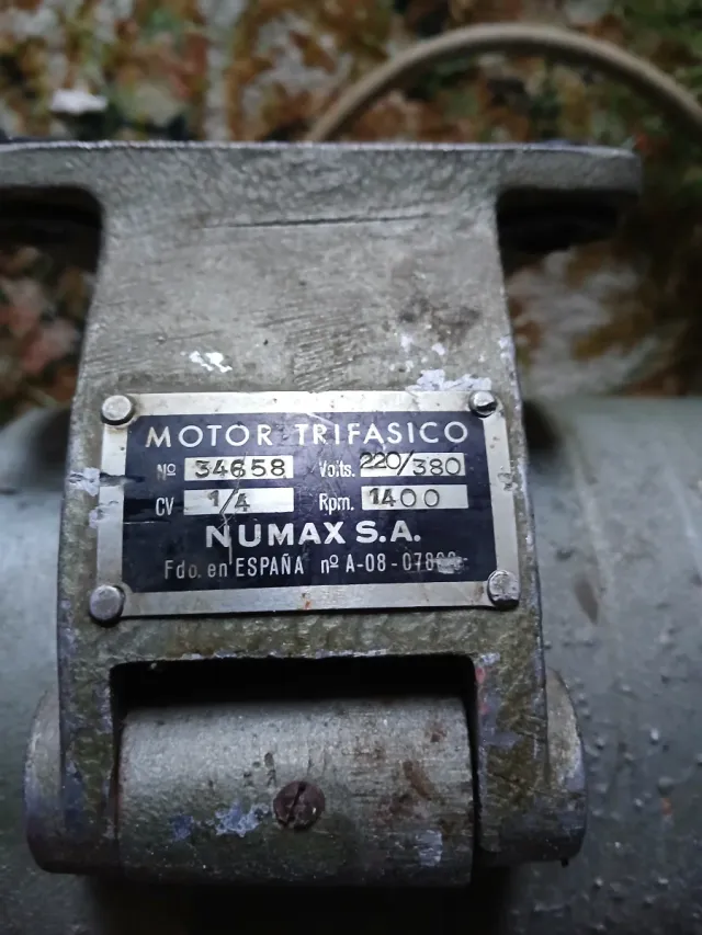 Motor Trifásico Numax S.A. 1/4 CV