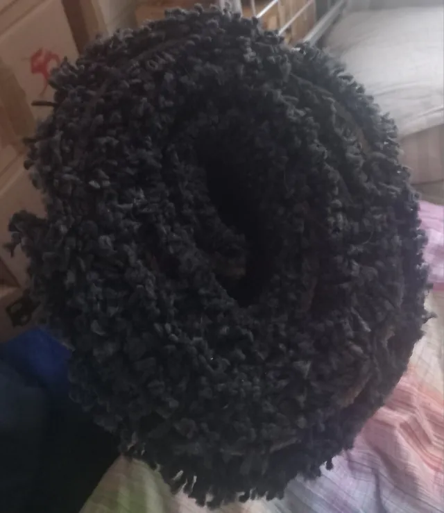 Alfombra azul oscuro