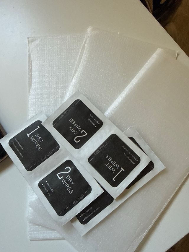 iPhone 11 Pro Max + 6 custodie + 3 cristalli