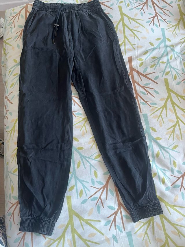 Pantalón jogger Pull&Bear negro