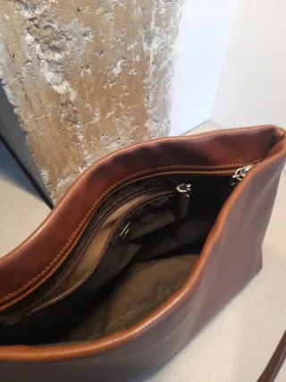 Bolso de piel marrón ACOSTA