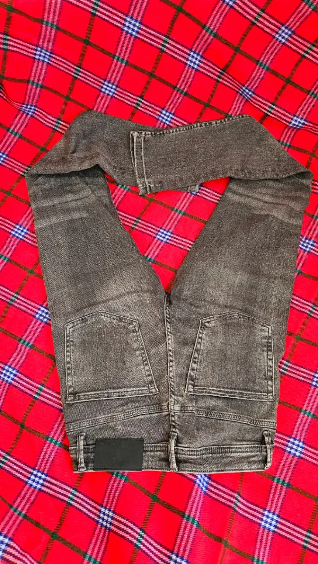 Vaqueros sin estrenar