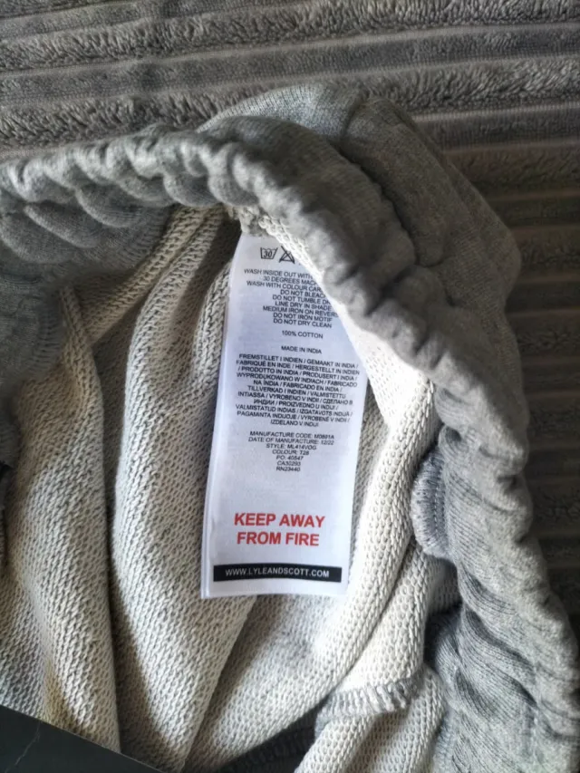 Pantalón LYLE SCOTT Talla S