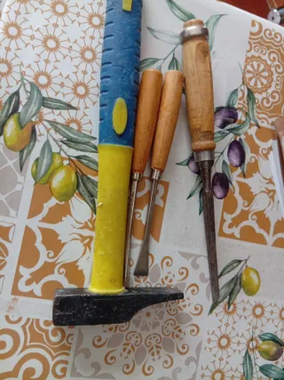 Formón 6mm y martillo