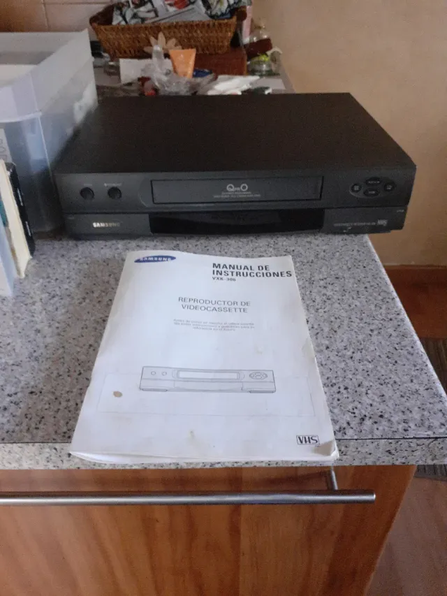Reproductor de videocasete Samsung+ algunas cintas