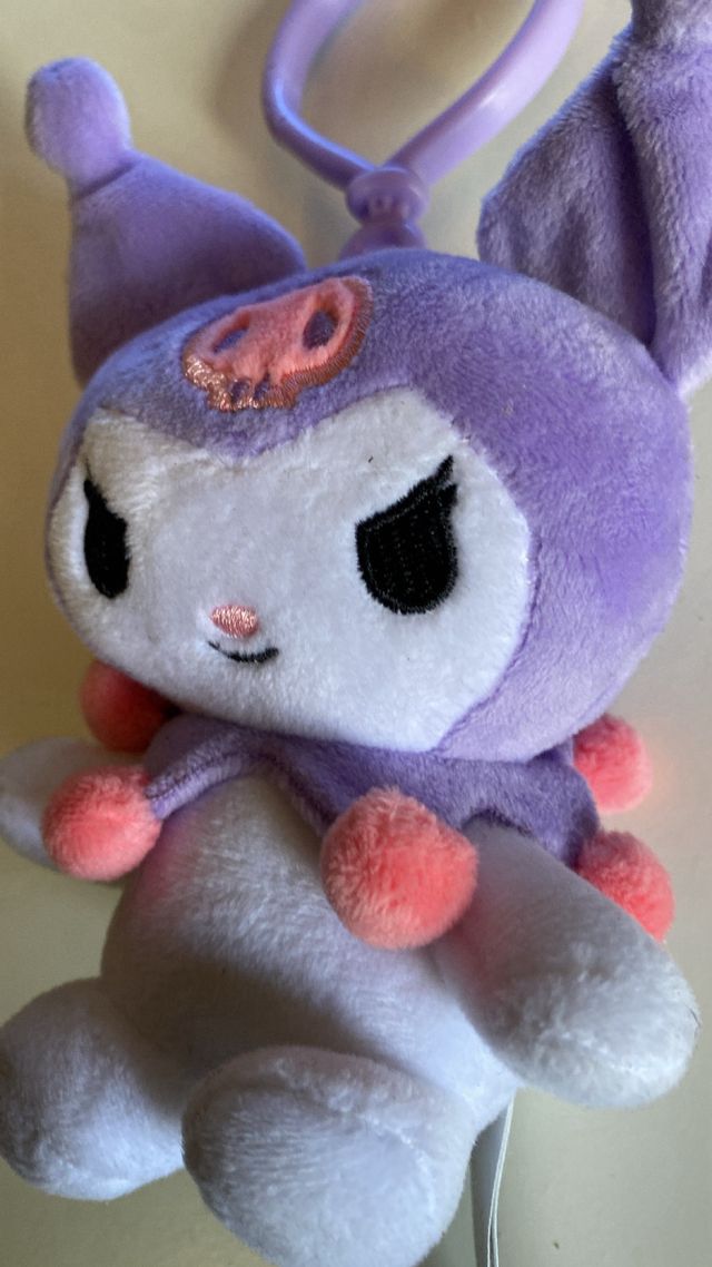 Peluche Kuromi Morado con Llavero