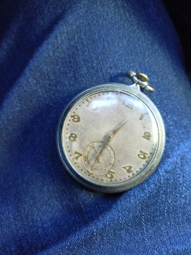 Reloj de bolsillo antiguo