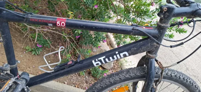 Bicicleta MTB Btwin Negra