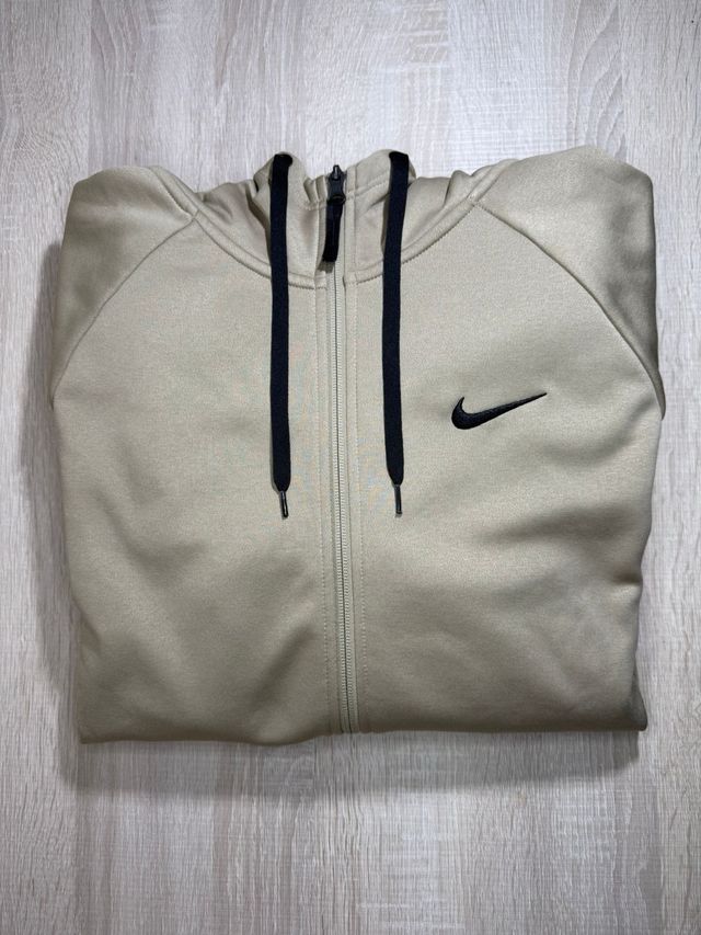 CHAQUETA NIKE THERMA FIT