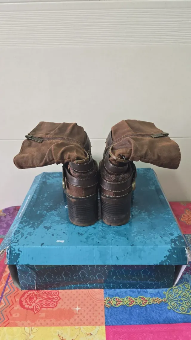 Botines Mustang Talla 39 Marrones