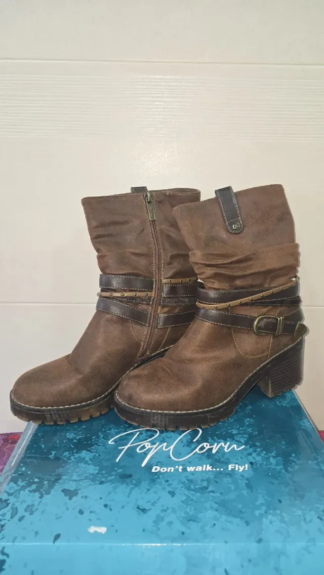 Botines Mustang Talla 39 Marrones