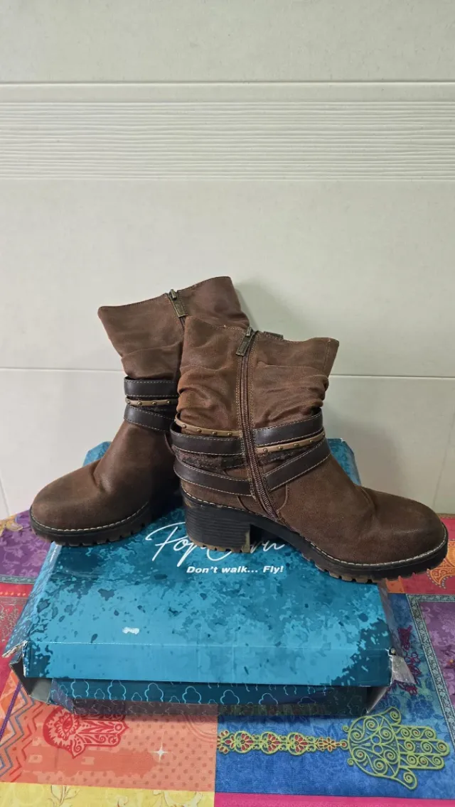 Botines Mustang Talla 39 Marrones