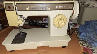 Máquina de coser Singer 1247