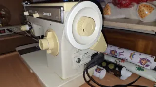 Máquina de coser Singer 1247
