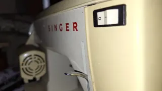 Máquina de coser Singer 1247