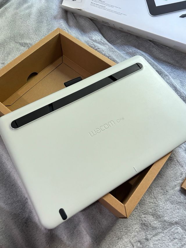 Tableta gráfica Wacom One Creative Pen Display