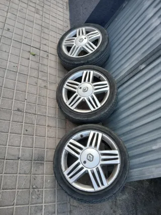 Llantas Renault 4x100 con Neumático