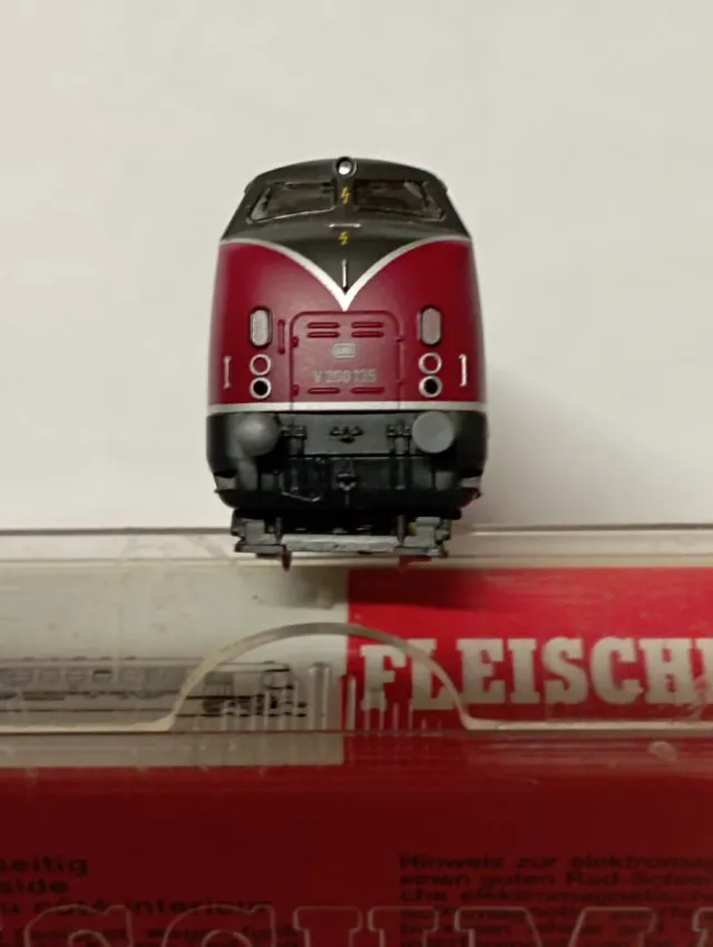 Locomotora V200 Fleischman n