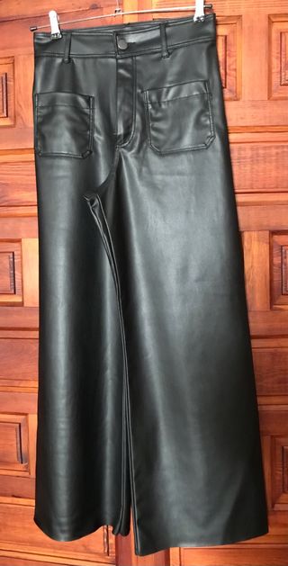 Pantalón efecto piel ZARA T.36. Nuevo con etiqueta