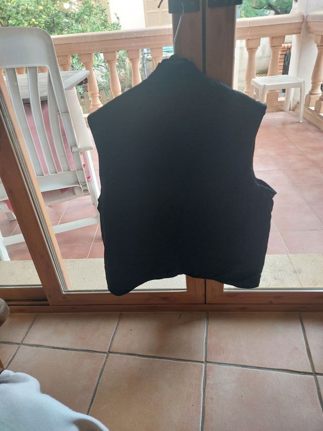 Chaleco negro Pull Bear M