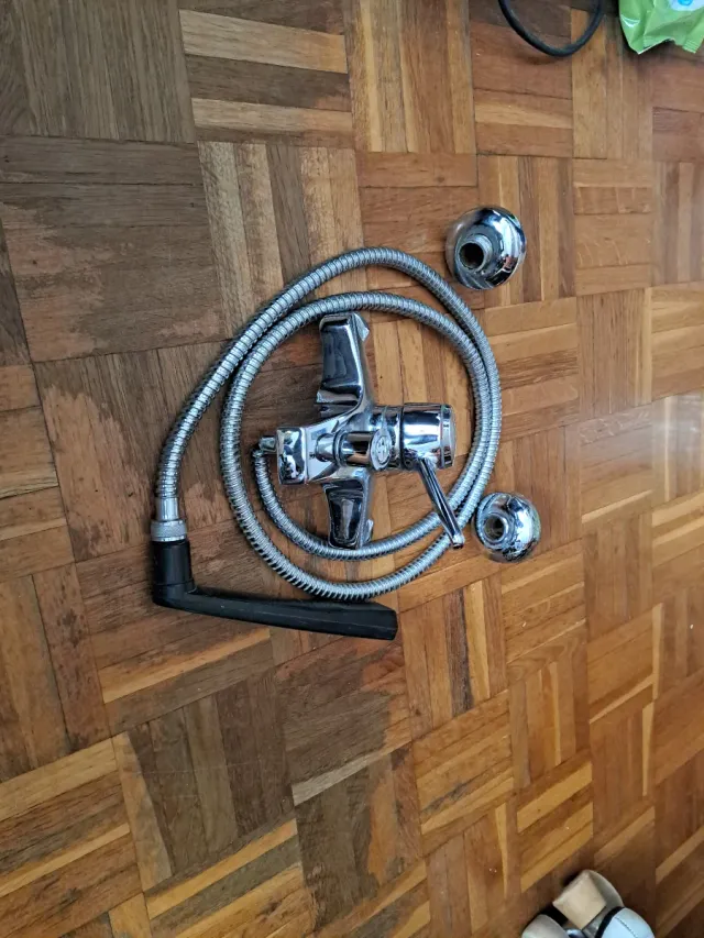 Grifo Ducha Bañera Cromo y Negro