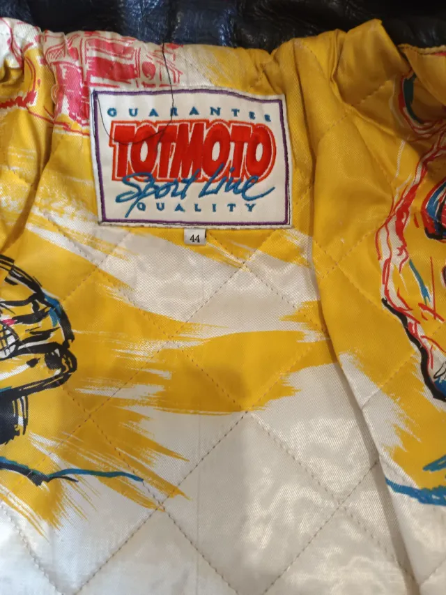 Traje de cuero para moto.