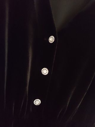 Vestido Zara terciopelo botones circonita