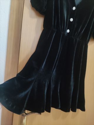 Vestido Zara terciopelo botones circonita