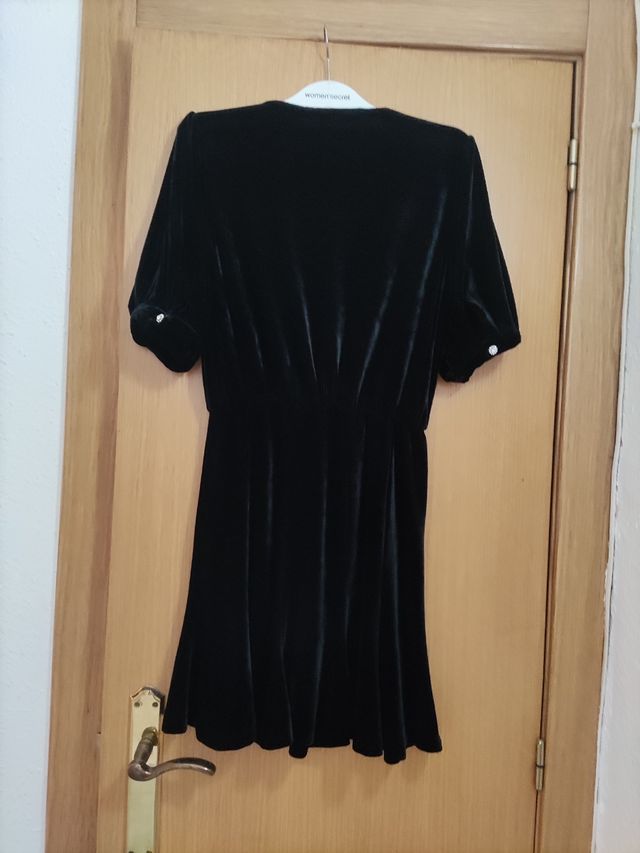 Vestido Zara terciopelo botones circonita