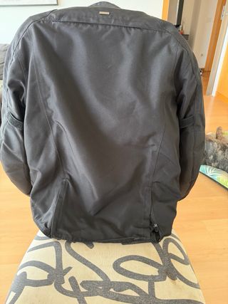 Chaqueta de moto negra