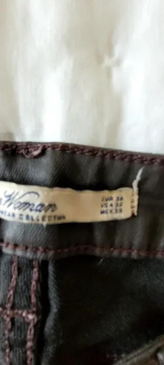 Pantalón tipo polipiel,  pitillo, elástico/Marrón 