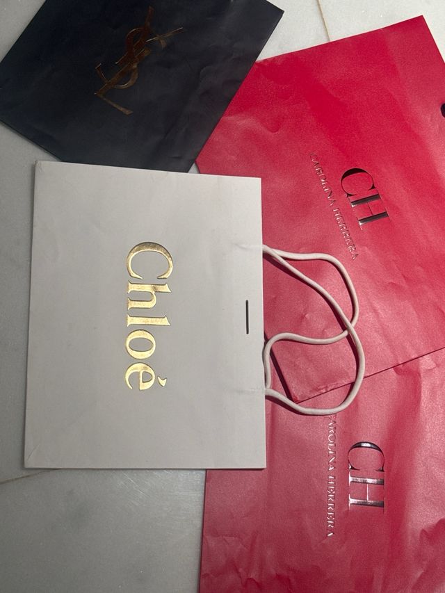 Bolsas de Carolina Herrera, YSL y Chloé