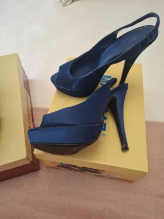 3 pares zapatos Marypaz negros, azules, verdes.