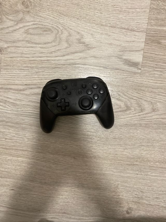 Mando Pro Nintendo Switch