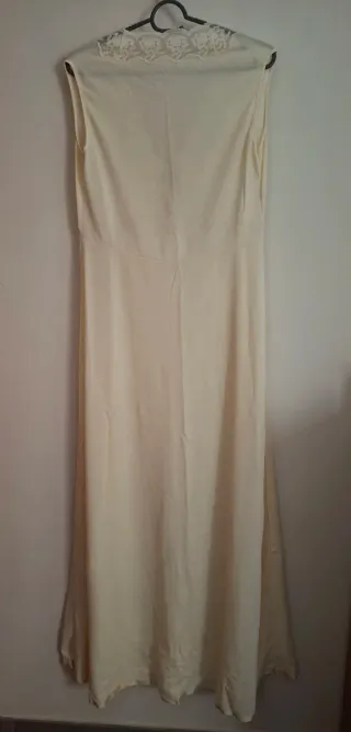 Conjunto camisón y bata encaje beige