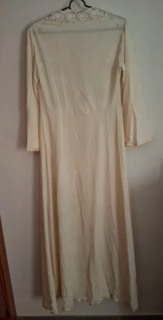 Conjunto camisón y bata encaje beige